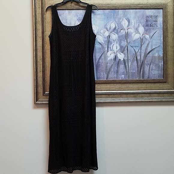 Ronni Nicole Dresses & Skirts - Ronni Nicole mesh-like dress